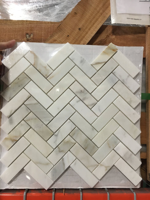 Calacatta Gold Herringbone Mosaic Backsplash Wall Tile 1x3"