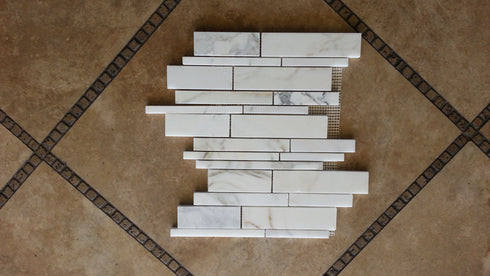 Calacatta Gold Manhattan Random Strip Mosaic Backsplash Wall Tile