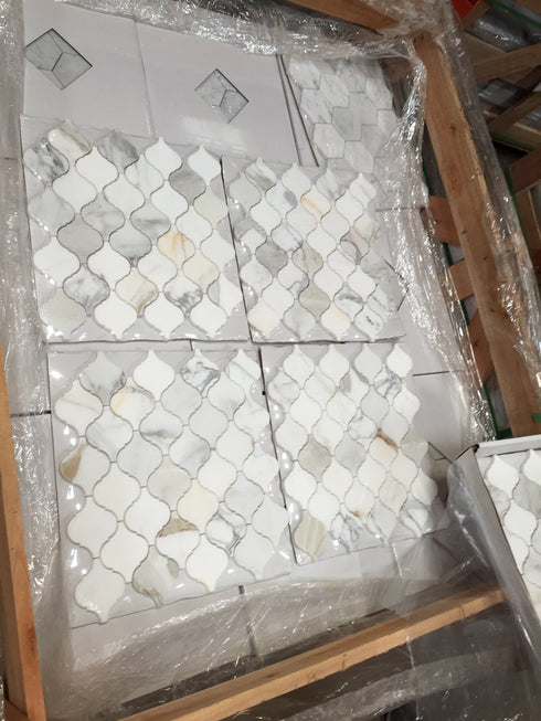 Calacatta Gold Arabesque Mosaic Backsplash and Wall Tile